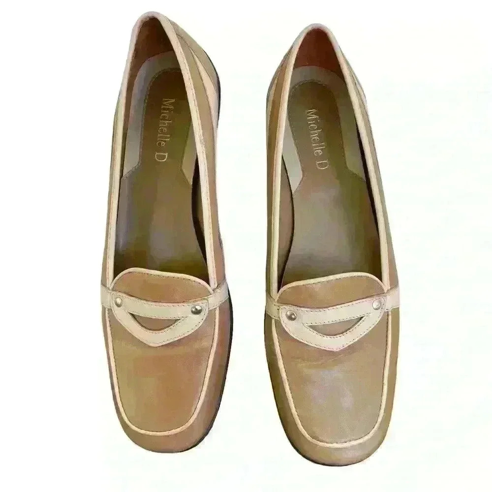 Michelle D Women's Tan and Cream Loafers